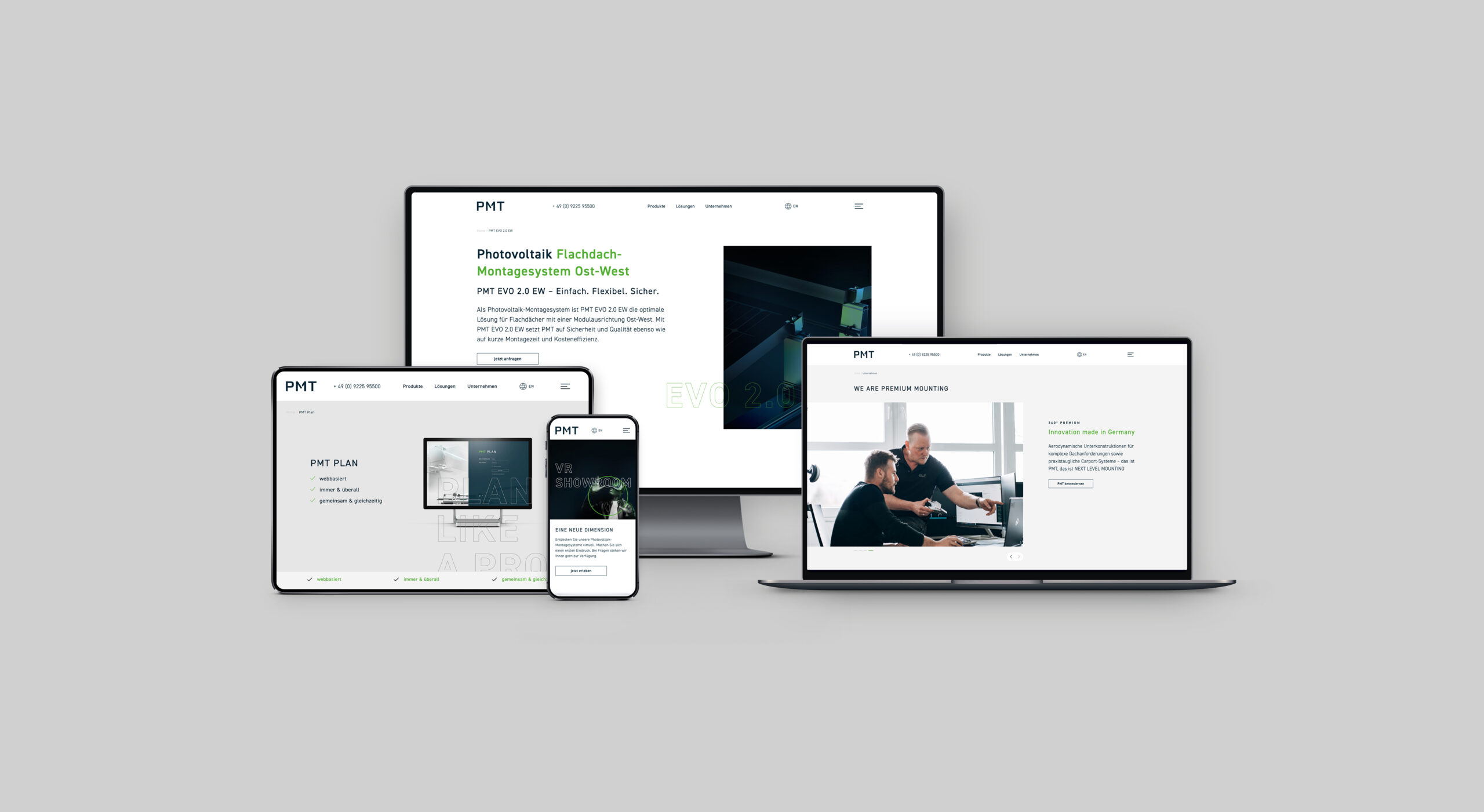 Das Bild zeigt die Ansicht der neuen PMT-Webseite nach dem Brand Refresh auf mehreren Endgeräten. Links sind ein Tablet und ein Smartphone zu sehen. In der Mitte ein Desktop-Monitor. Rechts ein Laptop.
